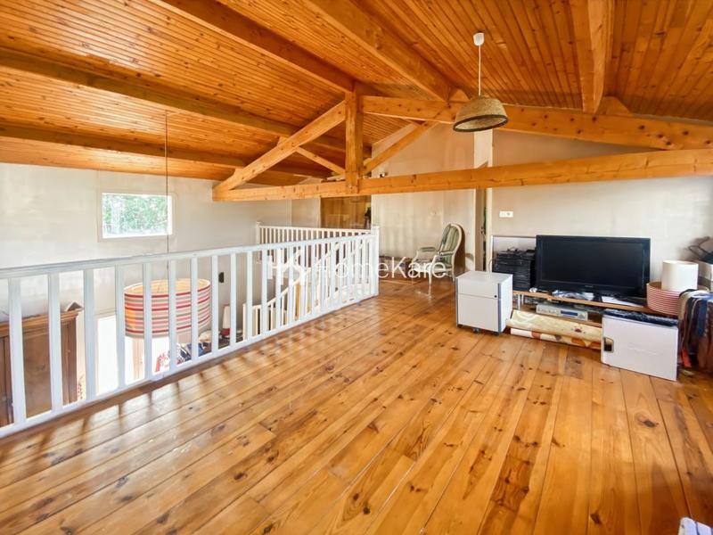 Maison - 200 m² - 5 pièces