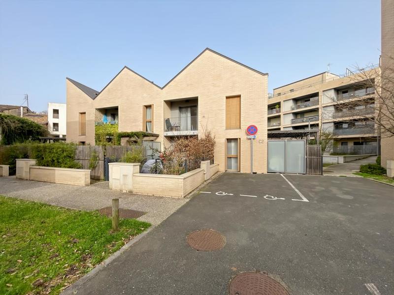 Maison - 87 m² - 4 pièces