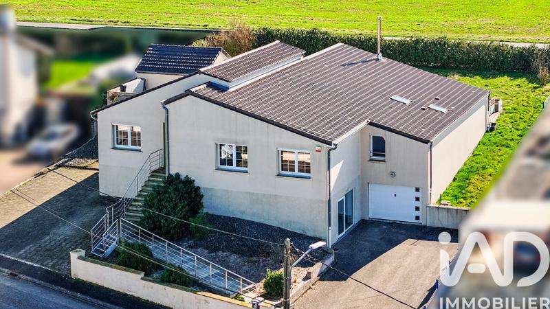 Maison - 200 m² - 7 pièces