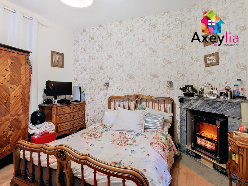 Maison - 250 m² - 5 pièces