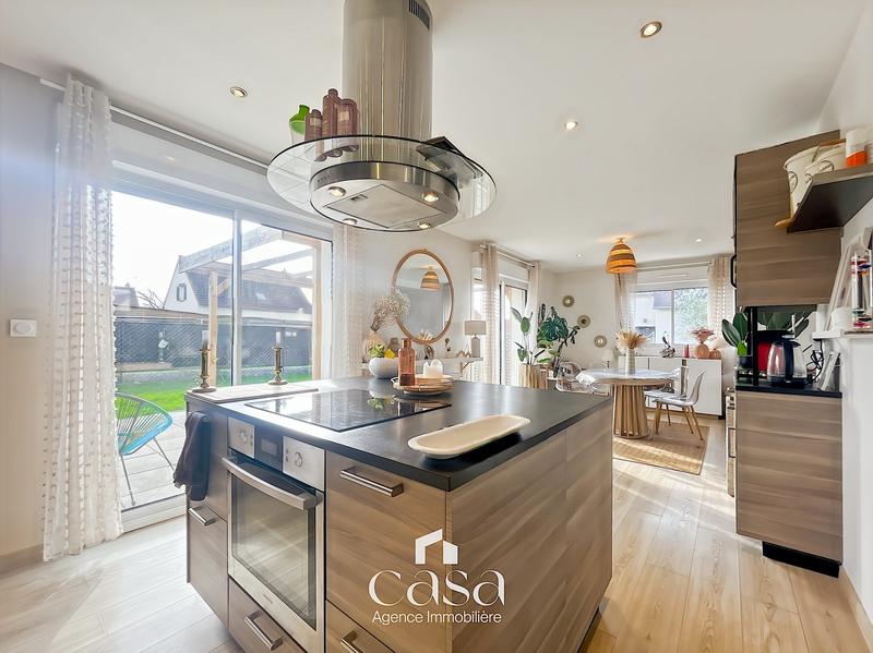 Maison - 100 m² - 6 pièces