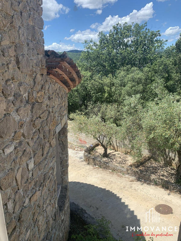 Villa - 558 m² - 9 pièces