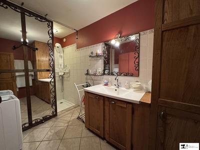 Maison traditionnelle - 177 m² - 7 pièces