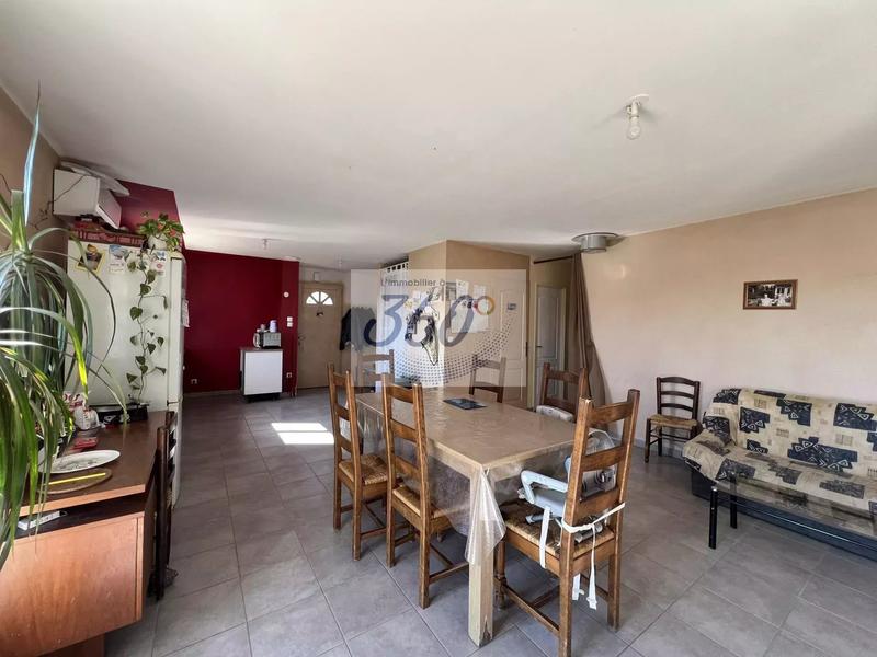 Maison - 96 m² - 5 pièces