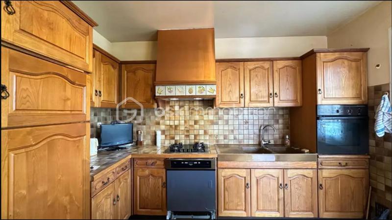 Immeuble - 150 m² - 9 pièces