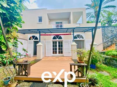 Villa - 245 m² - 7 pièces