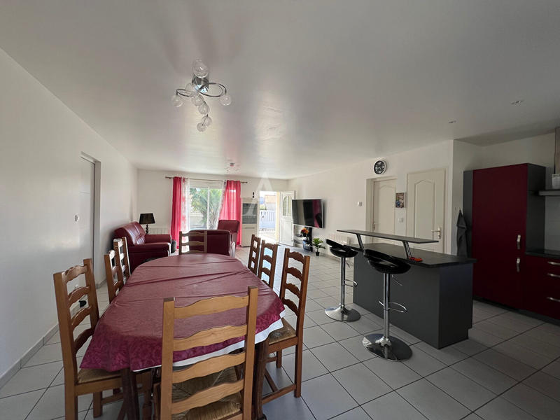 Maison - 93 m² - 4 pièces