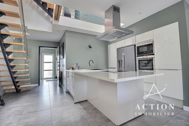 Maison - 155 m² - 5 pièces