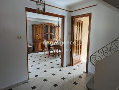 Maison - 97 m² - 5 pièces