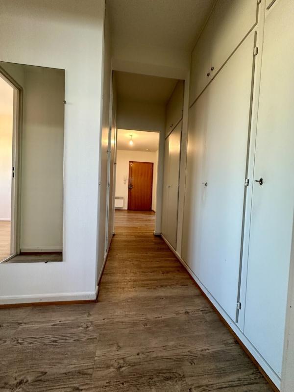 Appartement - 79 m² - 2 pièces