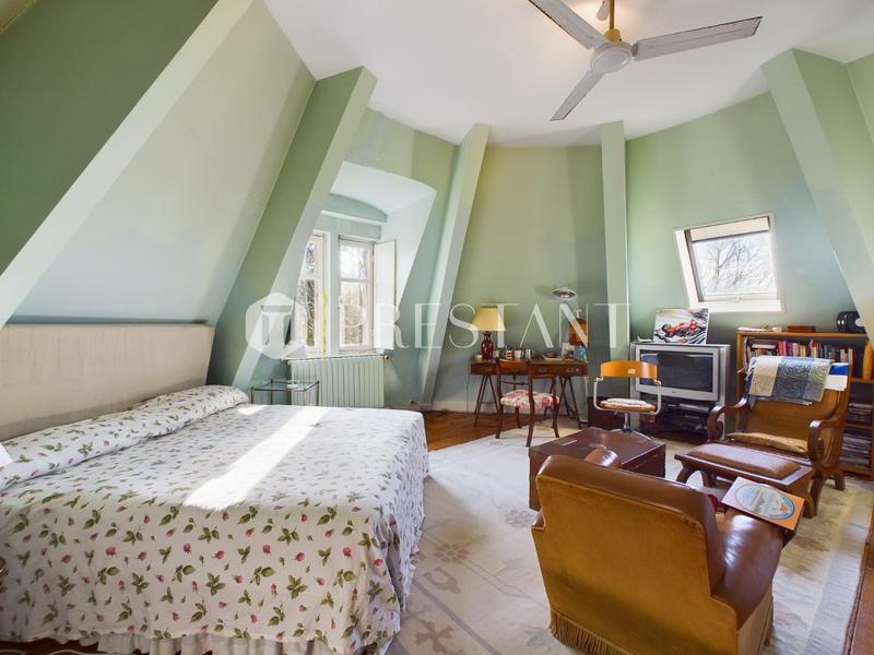 Maison - 800 m² - 20 pièces