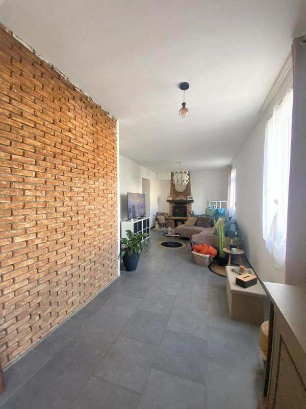 Maison - 168 m² - 9 pièces