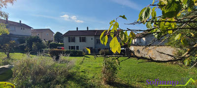 Maison - 255 m² - 11 pièces