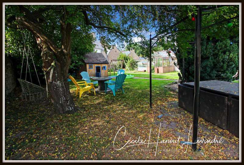 Maison - 430 m² - 18 pièces