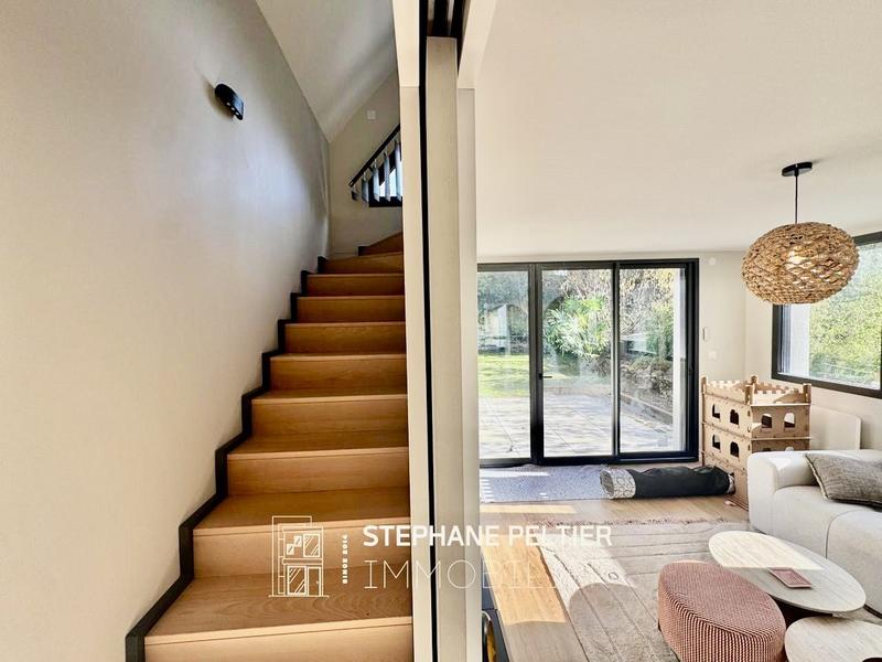 Maison - 105 m² - 4 pièces