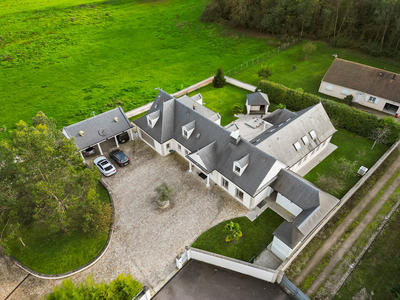 Villa - 471 m² - 14 pièces