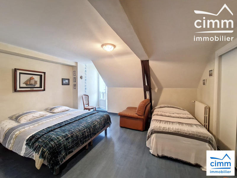 Maison ancienne - 290 m² - 8 pièces