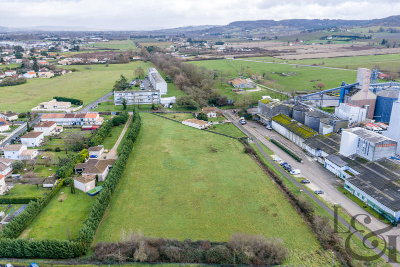 Terrain - 10 843 m²