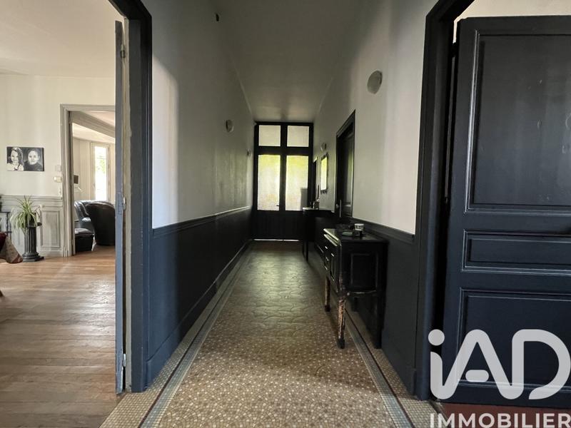 Maison - 238 m² - 7 pièces