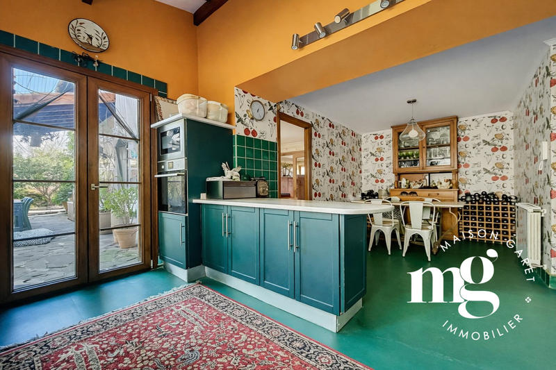 Maison ancienne - 270 m² - 9 pièces