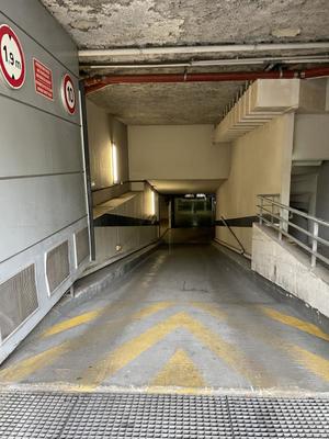 Parking / Garage - 10 m²