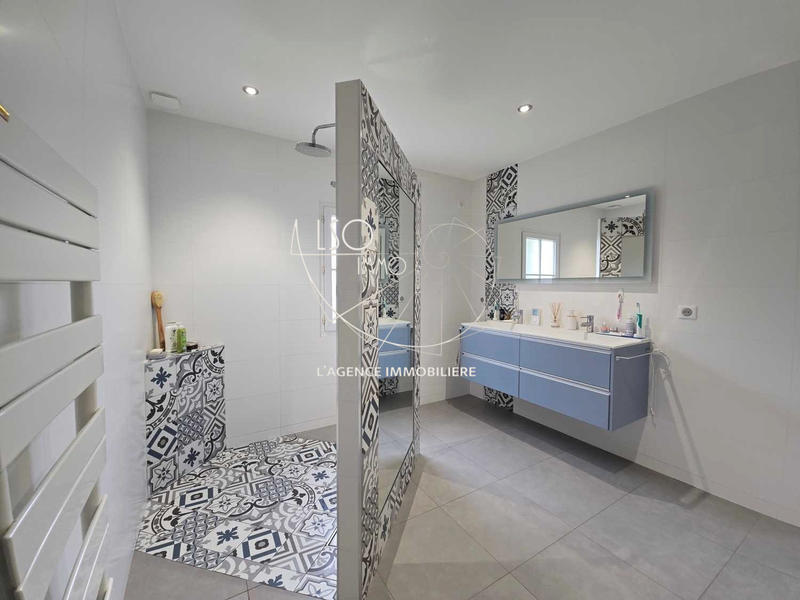 Maison - 121 m² - 5 pièces