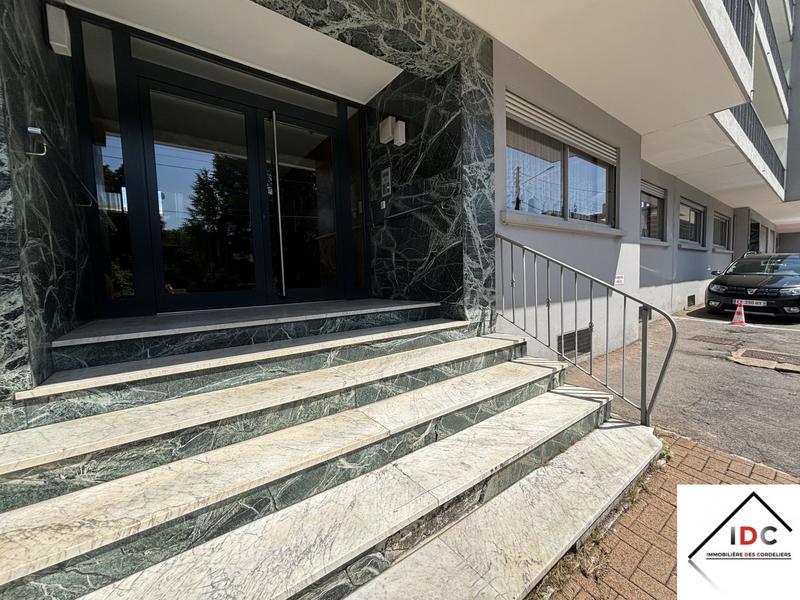 Appartement - 82 m² - 3 pièces