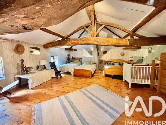 Maison de campagne - 200 m² - 8 pièces