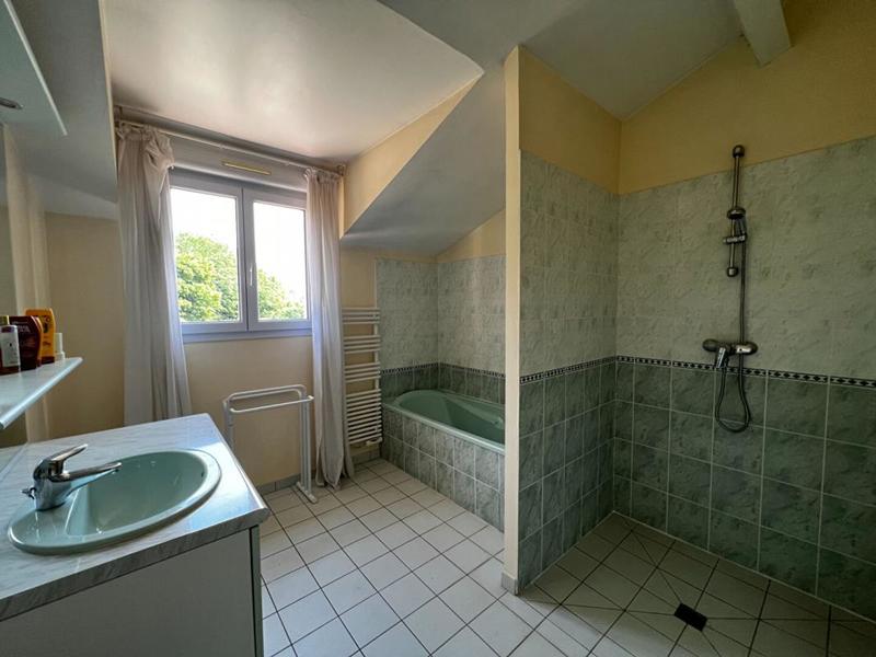 Maison - 190 m² - 6 pièces