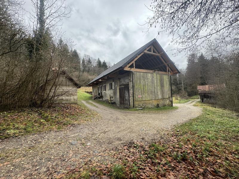 Moulin - 400 m² - 2 pièces