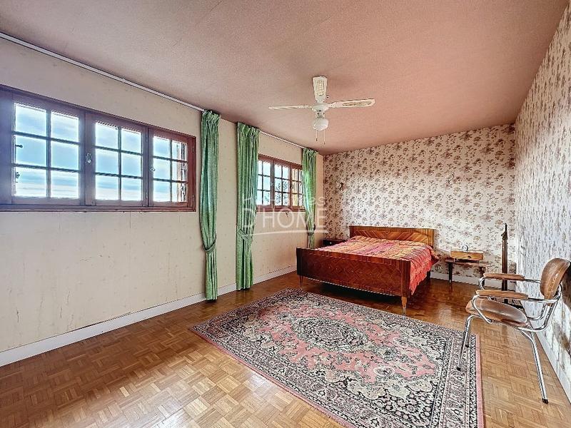 Pavillon - 140 m² - 6 pièces