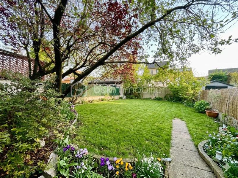 Maison - 101 m² - 5 pièces