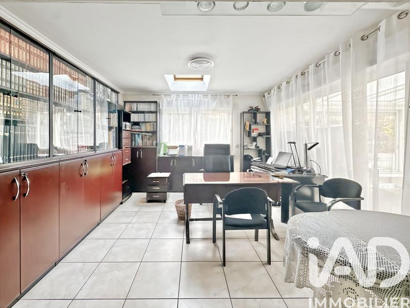 Maison - 190 m² - 8 pièces