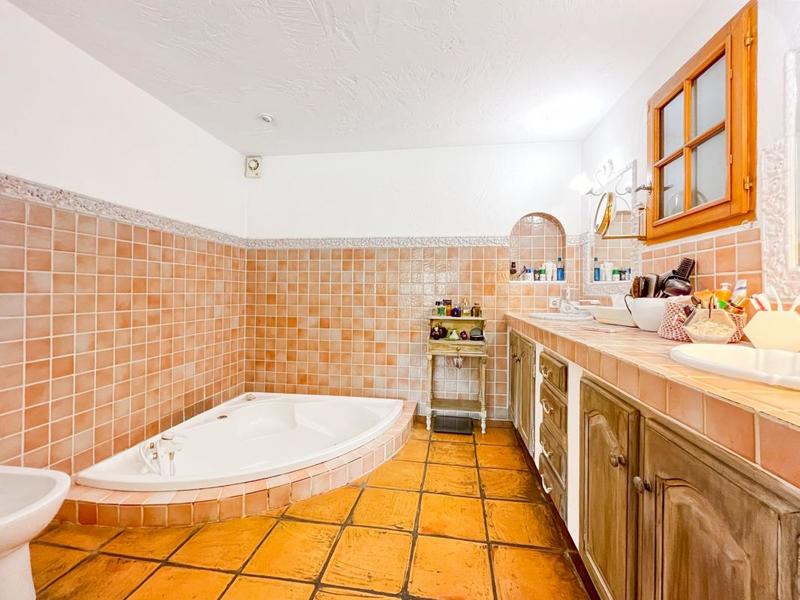 Villa - 188 m² - 6 pièces