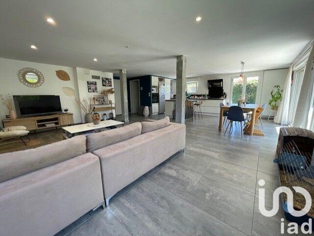 Maison - 173 m² - 6 pièces