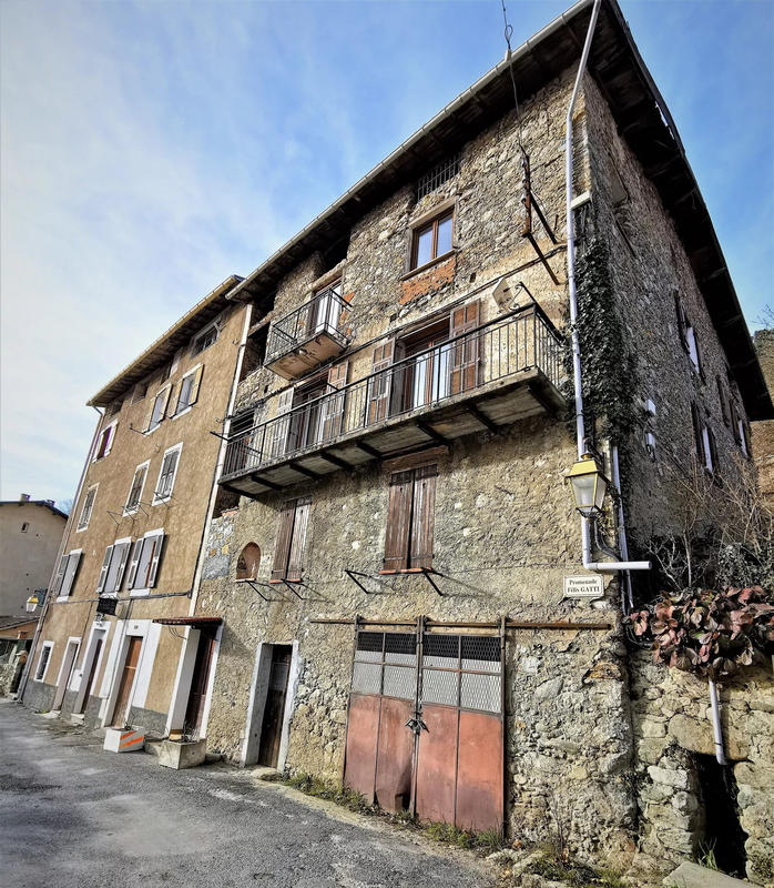 Appartement - 108 m² - 5 pièces