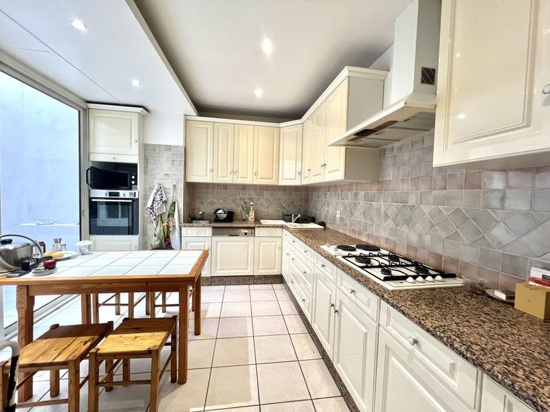 Maison - 178 m² - 7 pièces