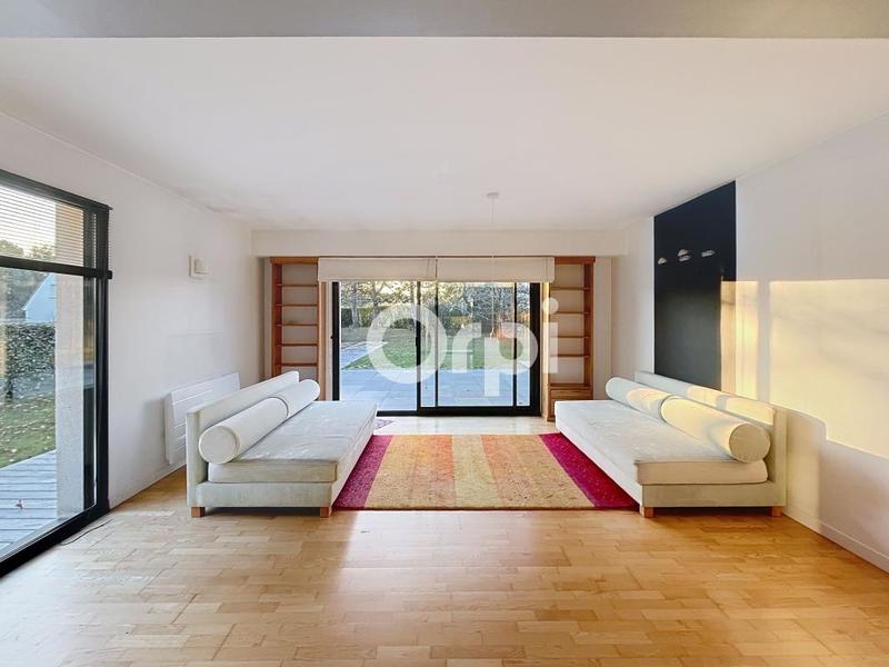 Maison - 170 m² - 5 pièces