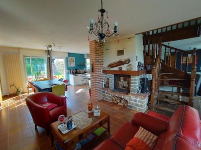Maison - 141 m² - 6 pièces