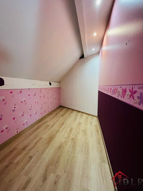 Maison - 240 m² - 7 pièces