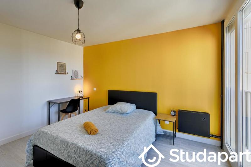 Chambre - 10 m² - 1 pièce