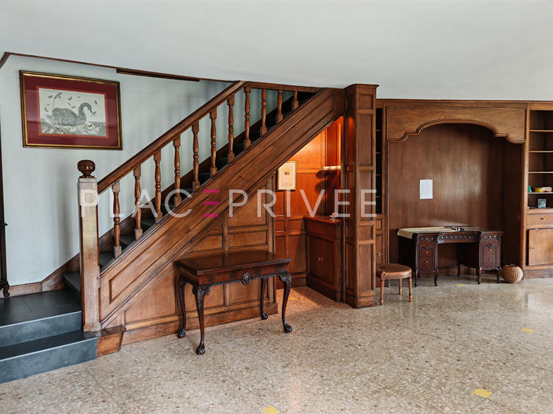 Maison - 208 m² - 7 pièces