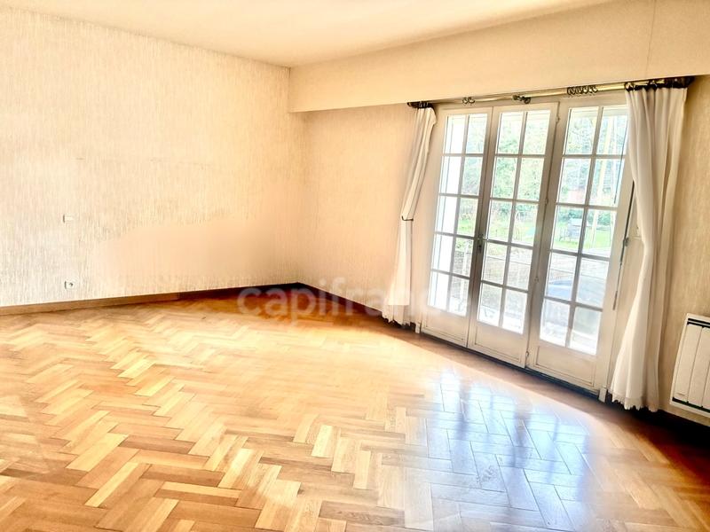 Maison - 511 m² - 9 pièces