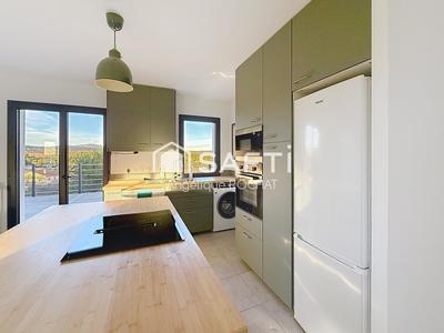 Maison - 90 m² - 3 pièces