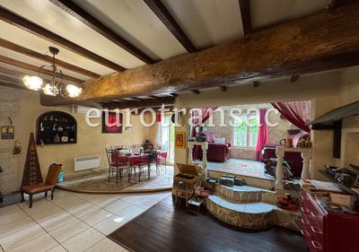 Maison de village - 199 m² - 6 pièces