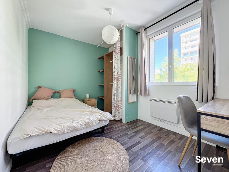 Appartement - 80 m² - 4 pièces