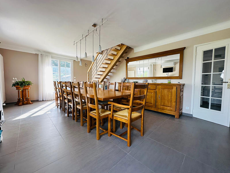 Maison - 170 m² - 6 pièces