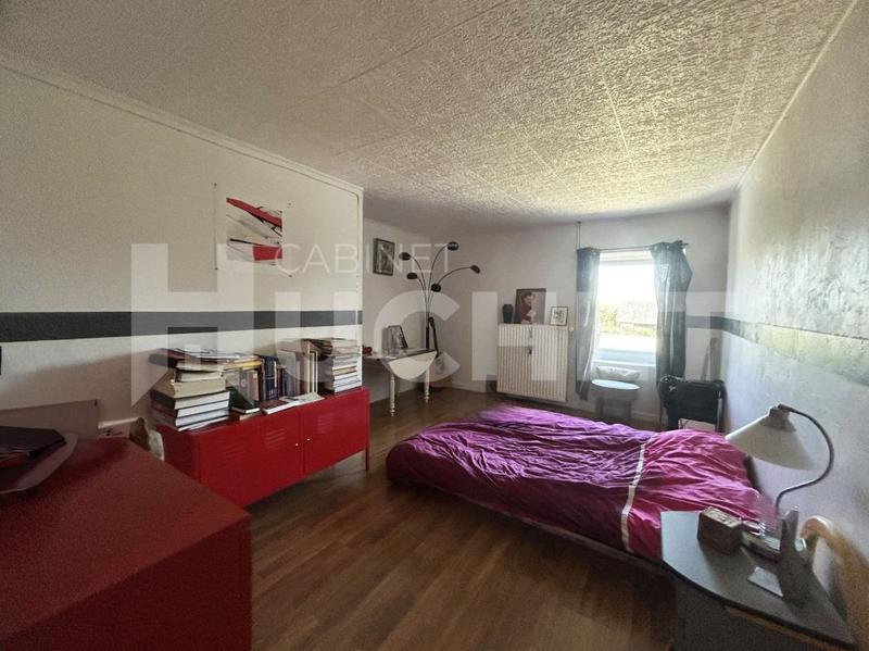 Maison - 170 m² - 8 pièces