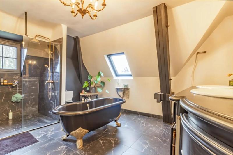 Maison - 169 m² - 5 pièces