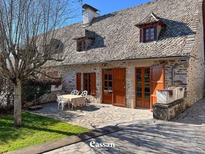 Maison - 290 m² - 14 pièces